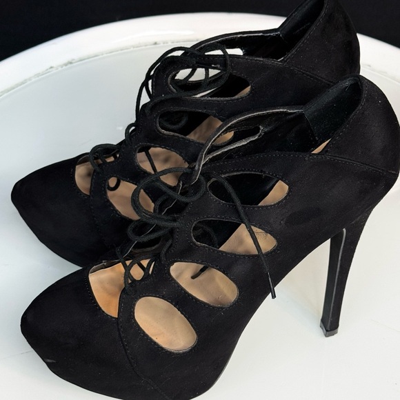 Chic Black Lace-Up Women's Heels - Picture 5 of 5